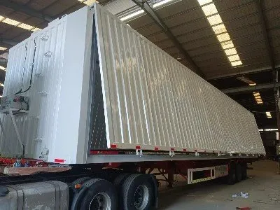 Spread Wing Semi-trailer